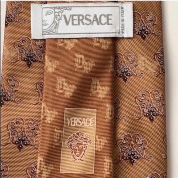 4 Men’s Ties Bundle 1 is Versace - Picture 8 of 14